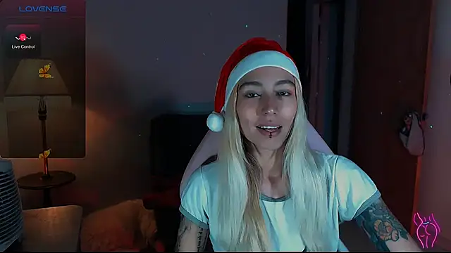 Saucy Jenn online show from December 15, 9:53 pm