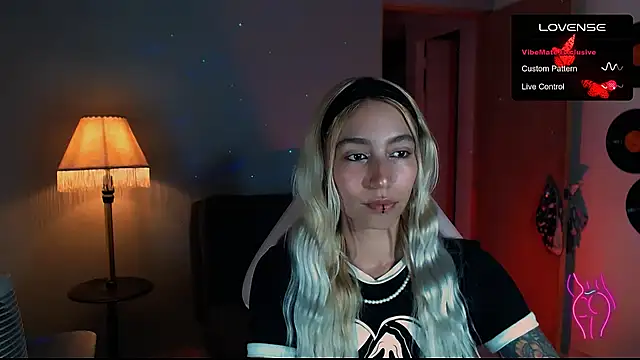 Saucy Jenn online show from January 10, 2:25 am