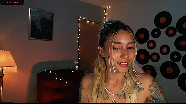 Saucy Jenn online show from February 23, 6:49 am