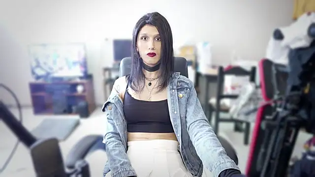 Snapshot of brenda_nataliaok chatting on December 26, 12:49 pm brenda nataliaok online show from December 26, 12:49 pm