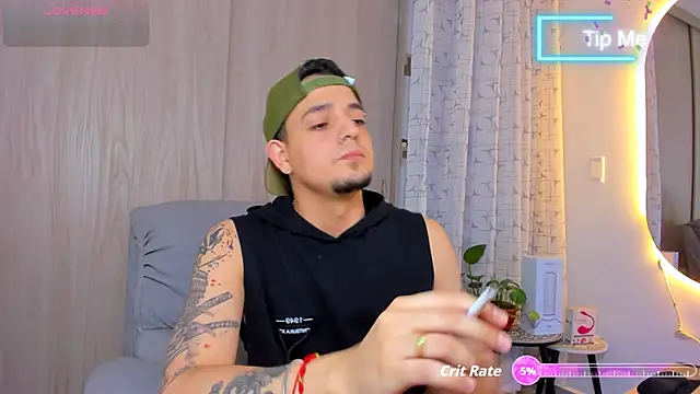 Snapshot of alejandro_calderon1 chatting on September 22, 4:14 am alejandro calderon1 online show from September 22, 4:14 am