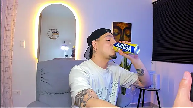 alejandro calderon1 online show from January 14, 4:29 am