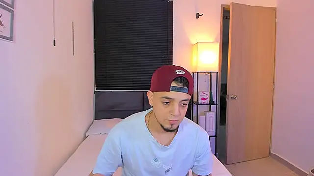 alejandro calderon1 online show from April 5, 4:53 am