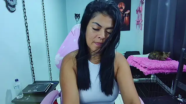 Hannah-grace online show from March 1, 2:04 am