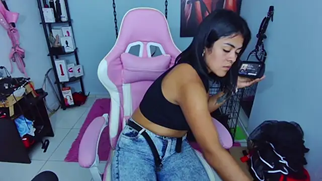 Hannah-grace online show from October 22, 2:50 pm