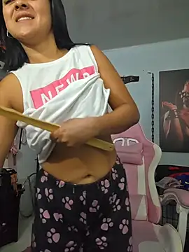 Hannah-grace online show from November 1, 9:33 am