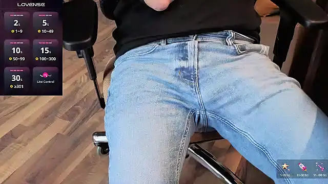 Snapshot of jan_martin chatting on October 27, 12:53 pm jan martin online show from October 27, 12:53 pm