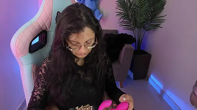 Kyomi chang online show from March 12, 1:30 pm