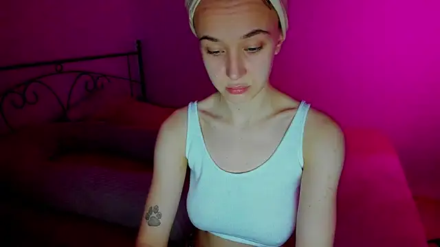 SexyCocobutt online show from December 6, 11:00 am