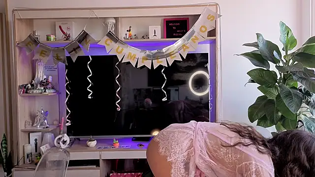 melisa es online show from April 20, 1:58 pm