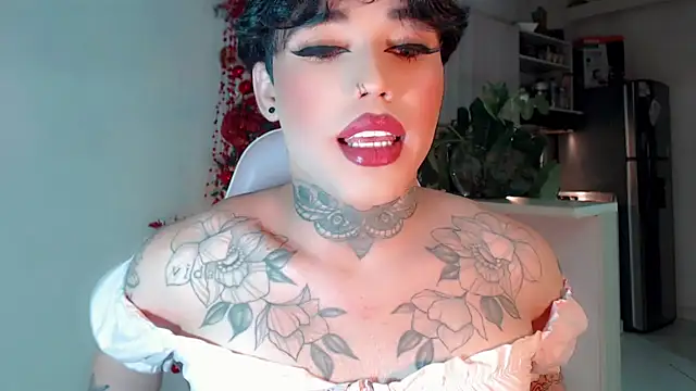 Snapshot of little_star_porn chatting on December 10, 11:40 pm little star porn online show from December 10, 11:40 pm