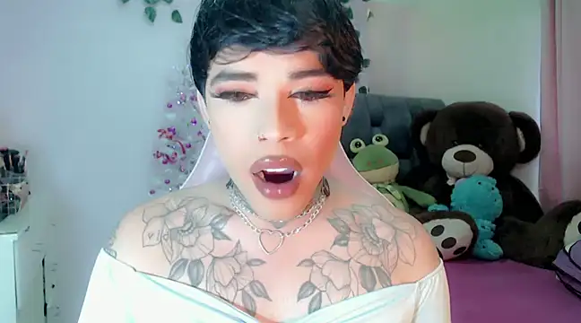 Snapshot of little_star_porn chatting on December 14, 1:59 pm little star porn online show from December 14, 1:59 pm