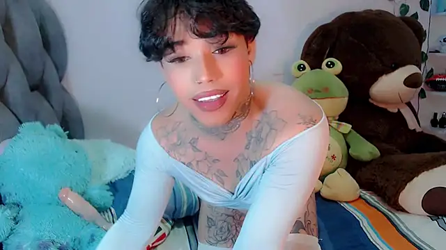 Snapshot of little_star_porn chatting on December 22, 2:39 am little star porn online show from December 22, 2:39 am