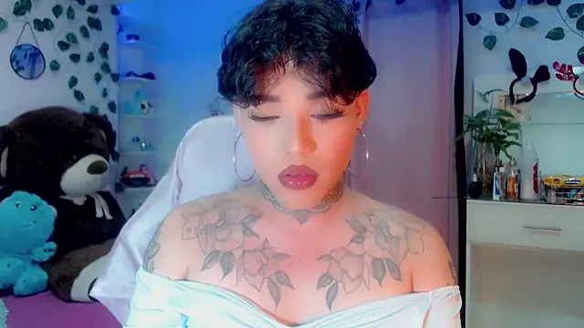 Snapshot of little_star_porn chatting on December 29, 3:44 am little star porn online show from December 29, 3:44 am