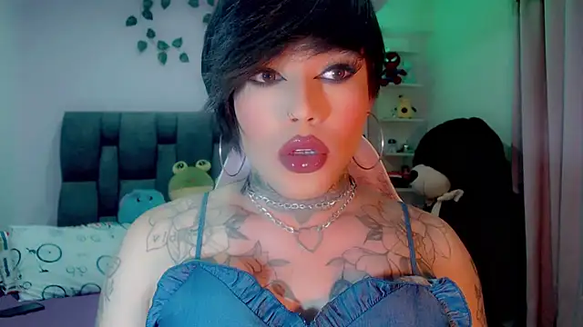 Snapshot of little_star_porn chatting on January 7, 11:16 am little star porn online show from January 7, 11:16 am