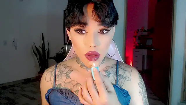 Snapshot of little_star_porn chatting on January 27, 12:22 am little star porn online show from January 27, 12:22 am