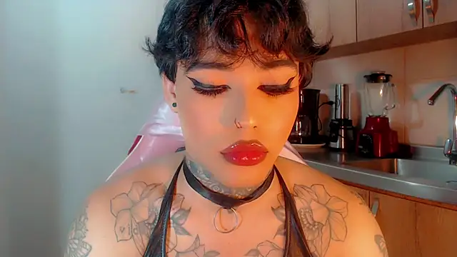 Snapshot of little_star_porn chatting on February 6, 8:13 pm little star porn online show from February 6, 8:13 pm