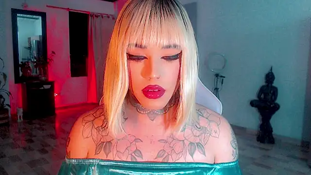 Snapshot of little_star_porn chatting on February 28, 12:10 am little star porn online show from February 28, 12:10 am