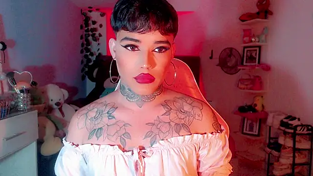 Snapshot of little_star_porn chatting on March 13, 10:47 am little star porn online show from March 13, 10:47 am