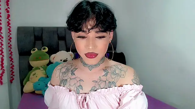 Snapshot of little_star_porn chatting on October 16, 12:44 am little star porn online show from October 16, 12:44 am