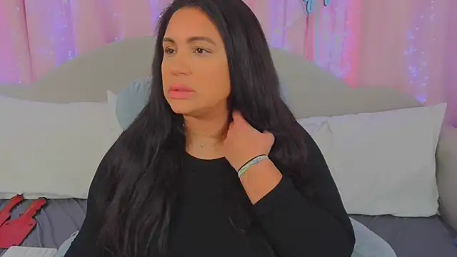 Snapshot of MeghanXO chatting on December 29, 2:52 pm MeghanXO online show from December 29, 2:52 pm