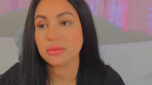 Snapshot of MeghanXO chatting on December 31, 6:02 pm MeghanXO online show from December 31, 6:02 pm