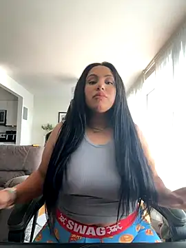 Snapshot of MeghanXO chatting on October 11, 6:17 pm MeghanXO online show from October 11, 6:17 pm