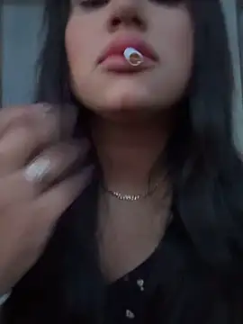 Snapshot of MeghanXO chatting on October 18, 10:43 pm MeghanXO online show from October 18, 10:43 pm