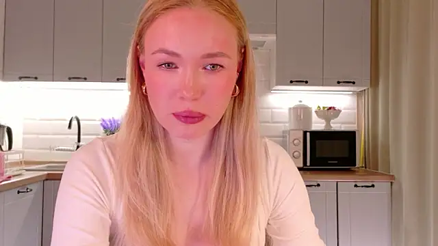 Veronika Mitchel online show from March 31, 4:07 pm