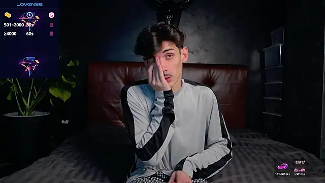 DanielCrush1 online show from November 9, 10:13 am