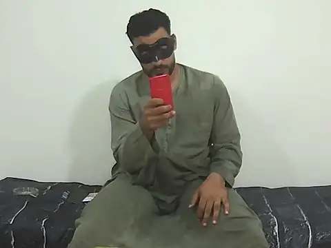 Snapshot of foxsanSs chatting on June 28, 6:14 pm foxsanSs online show from June 28, 6:14 pm