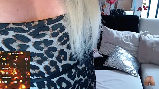 Myrnasexxx online show from February 18, 10:14 pm