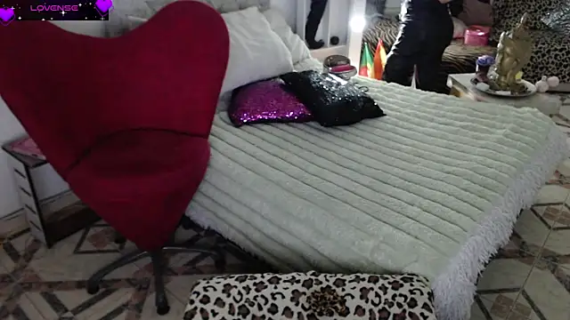 Myrnasexxx online show from March 28, 1:16 am