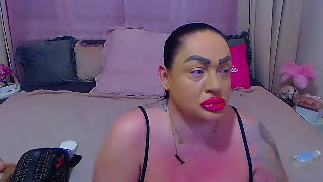 Snapshot of BustyVicky chatting on November 4, 9:58 pm BustyVicky online show from November 4, 9:58 pm