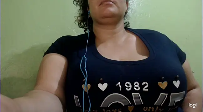 Snapshot of Kosem4 chatting on February 8, 5:40 am Kosem4 online show from February 8, 5:40 am