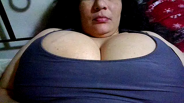 Snapshot of Kosem4 chatting on October 25, 8:47 pm Kosem4 online show from October 25, 8:47 pm