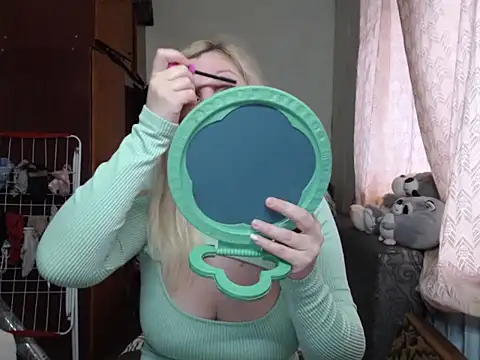 BustyBlond online show from January 14, 6:24 am