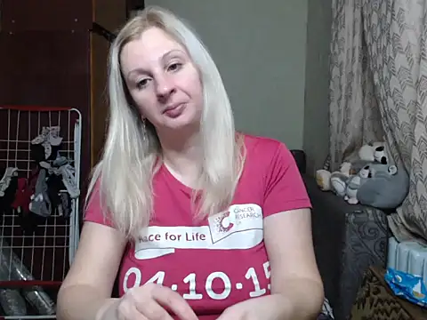 BustyBlond online show from January 19, 4:25 pm