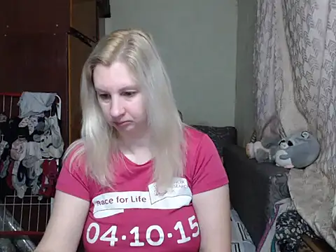BustyBlond online show from January 22, 5:37 am