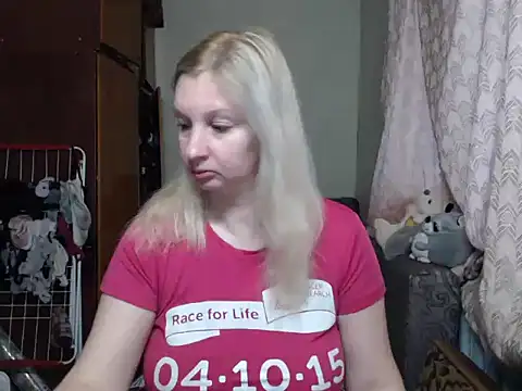 BustyBlond online show from January 25, 6:01 am