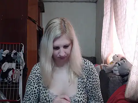 BustyBlond online show from January 27, 10:06 am