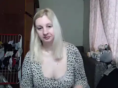 BustyBlond online show from January 31, 6:02 am