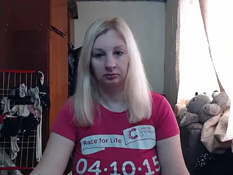BustyBlond online show from February 3, 8:24 am