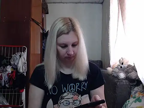 BustyBlond online show from February 11, 9:09 am
