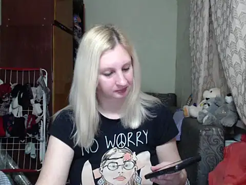 BustyBlond online show from February 27, 5:04 pm