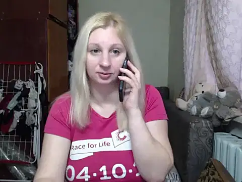 BustyBlond online show from March 12, 3:40 pm