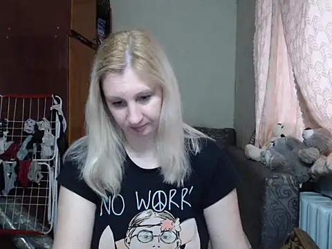 BustyBlond online show from March 13, 3:17 pm