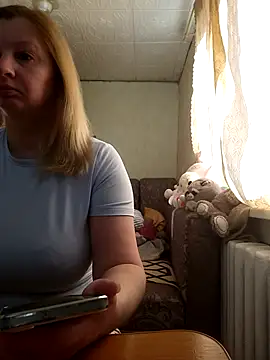 BustyBlond online show from April 22, 4:26 am