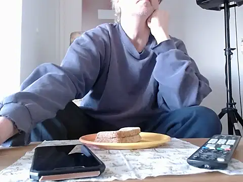 Cordt27 online show from March 15, 3:40 pm