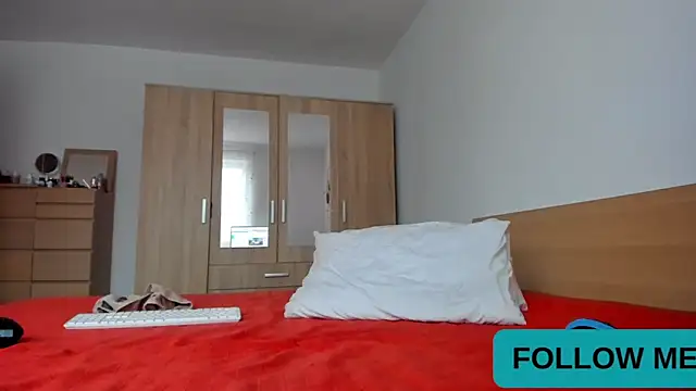 Snapshot of wildalissa chatting on October 25, 6:02 pm wildalissa online show from October 25, 6:02 pm